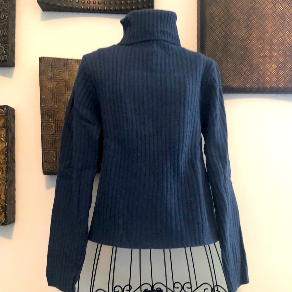 Abercrombie sweater